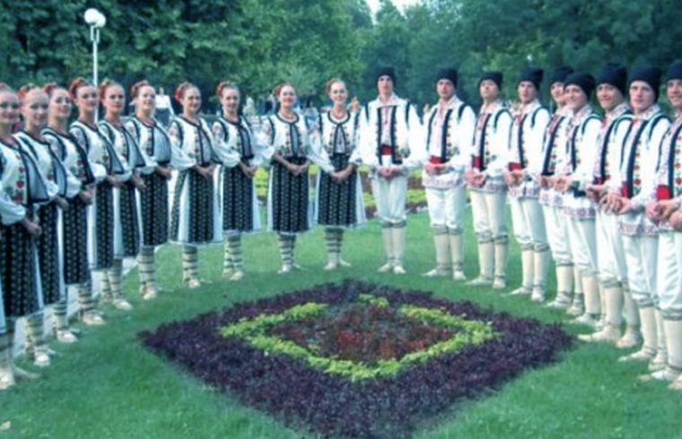 Dansatorii din Moldova