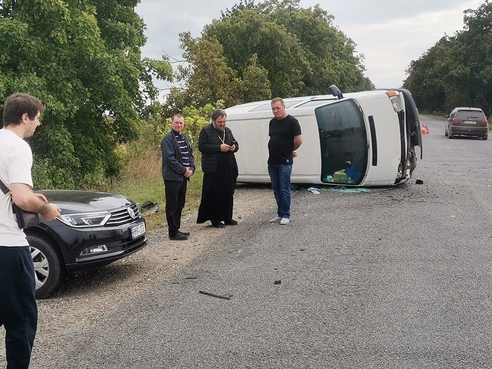 Accident grav la Drochia: Un automobil s-a răsturnat în apropierea satului Miciurin [FOTO]